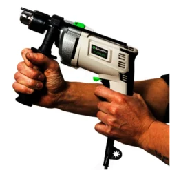 Taladro Percutor Profesional 13mm 900w Salkor TPP1300 Ambientada